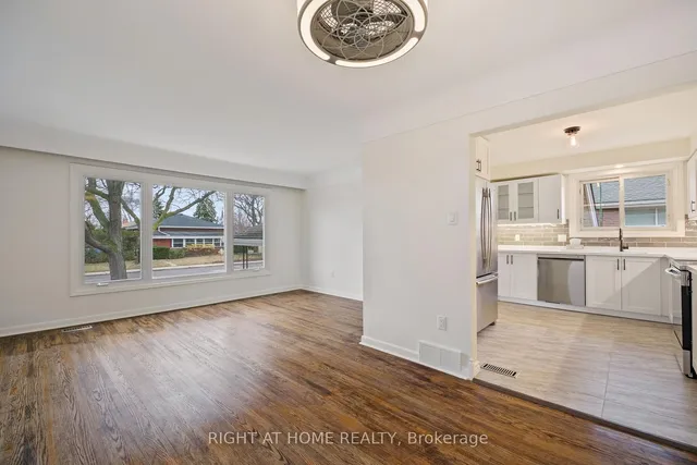 Additional image 31 of 62 Cloke Crt