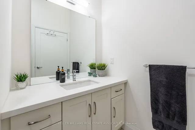 Additional property image - 30 Hamilton St Unit 109
