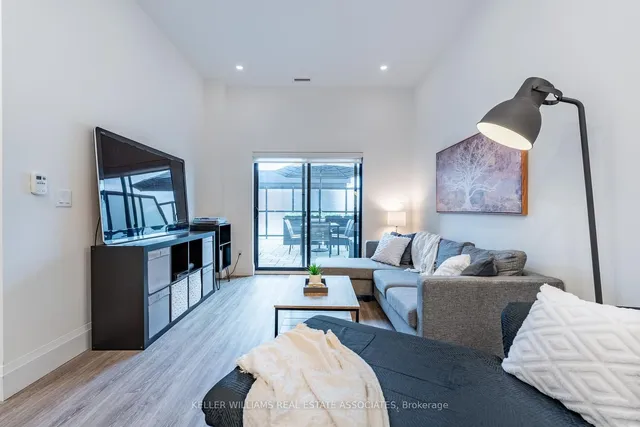Additional property image - 30 Hamilton St Unit 109