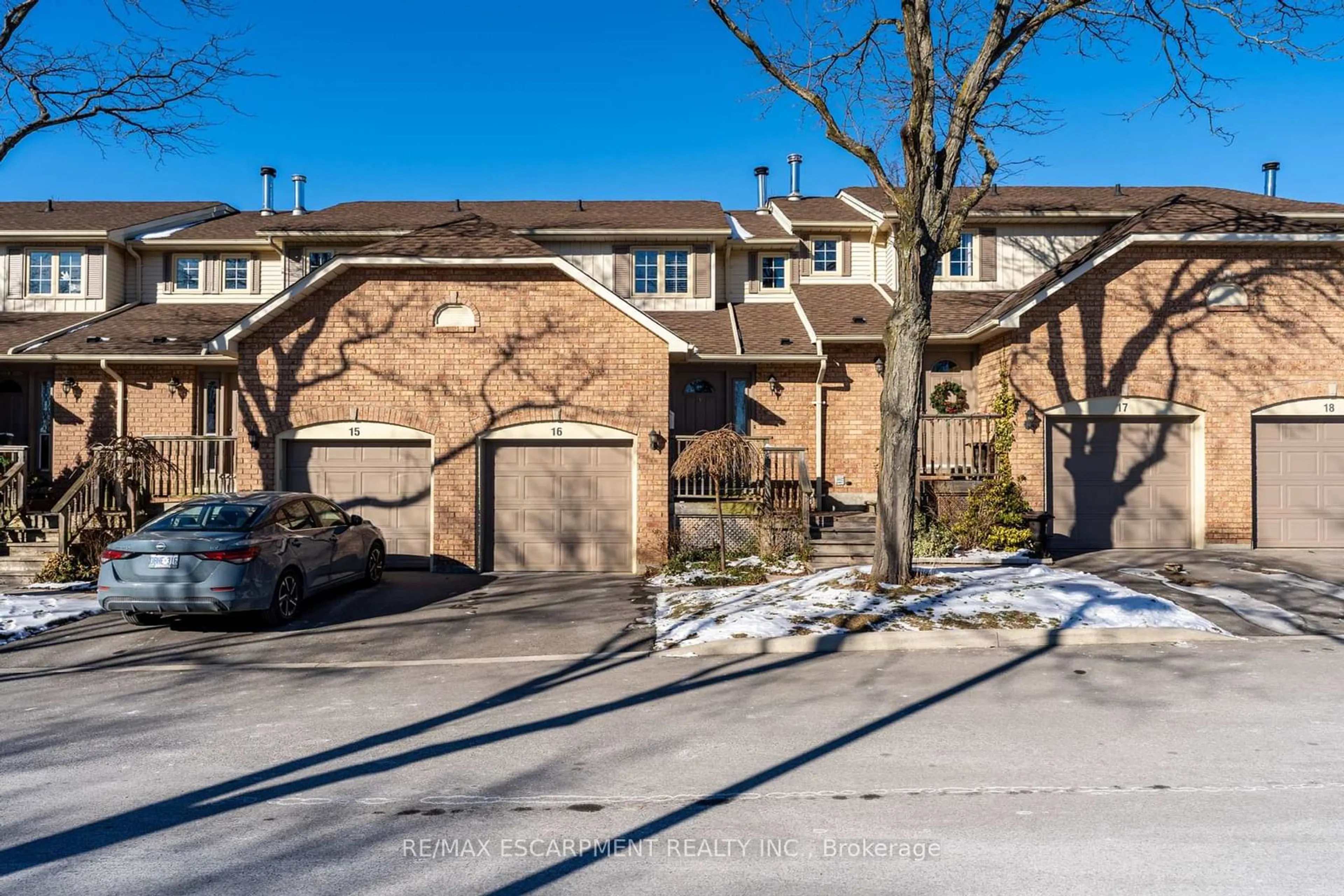 A pic from outside/outdoor area/front of a property/back of a property/a pic from drone, street for 79 Braeheid Ave #16, Hamilton Ontario L8B 0C6