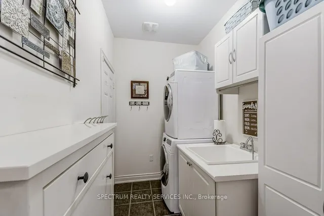 Additional property image - 35 Chaumont Dr