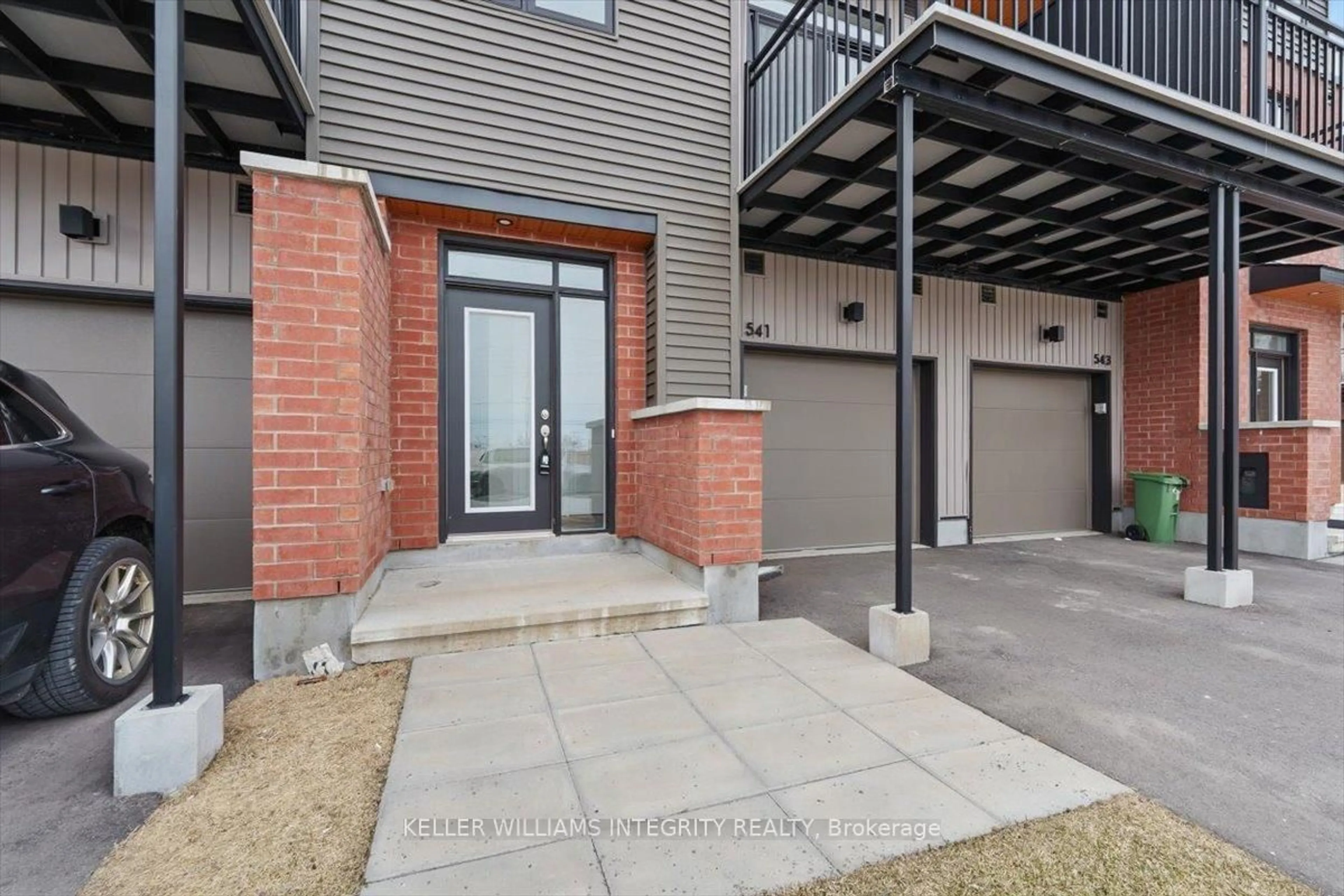 Unknown for 541 LOURMARIN Private, Ottawa Ontario K4A 5M2