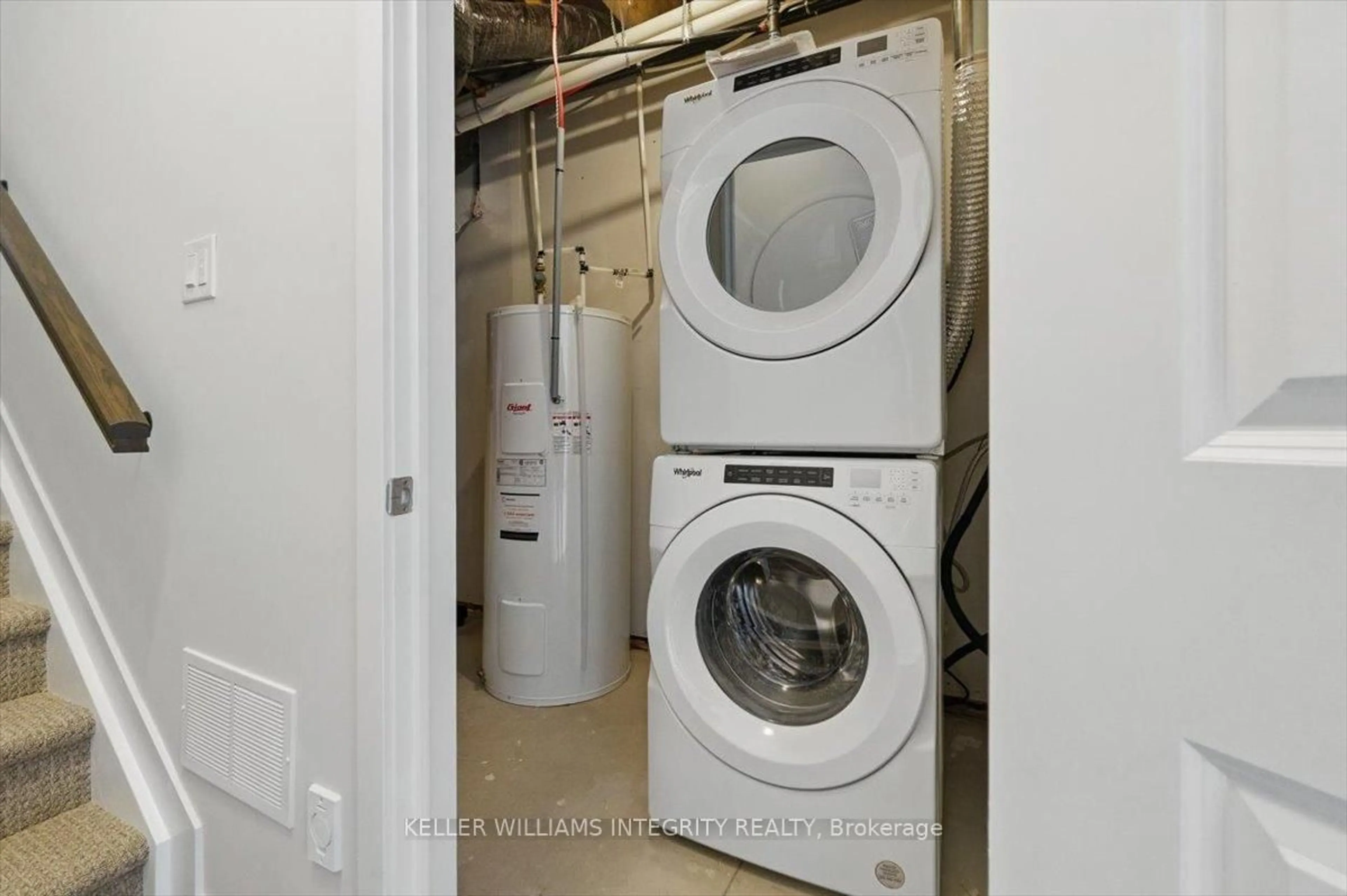 Laundry room for 541 LOURMARIN Private, Ottawa Ontario K4A 5M2
