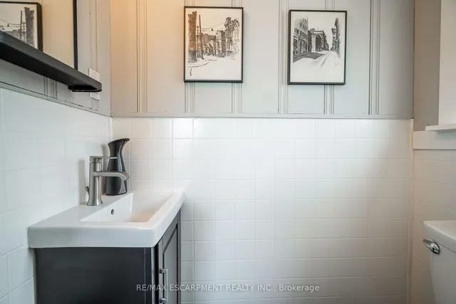 Additional property image - 277 East 18th St
