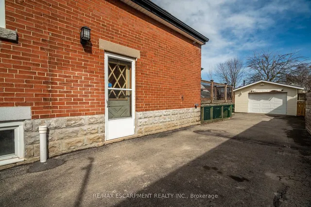 Additional property image - 277 East 18th St