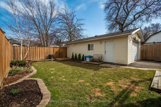Additional property image - 277 East 18th St