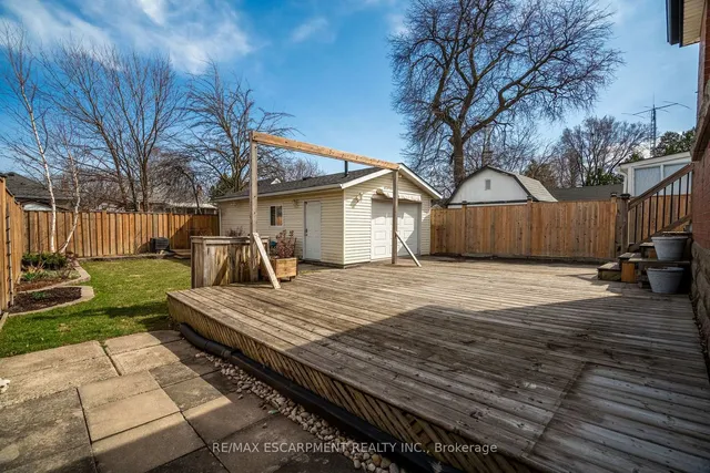 Additional property image - 277 East 18th St