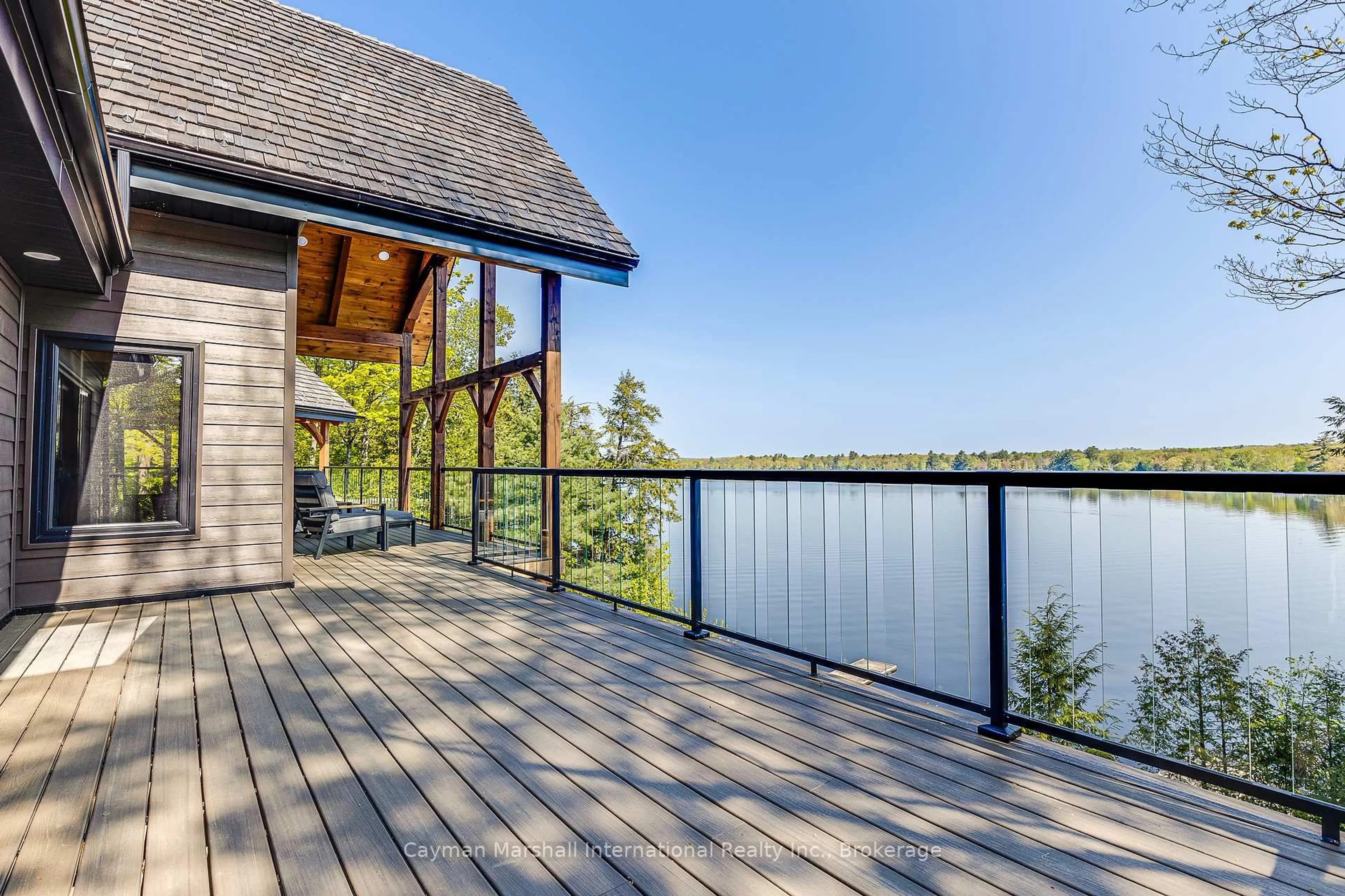 Patio, water/lake/river/ocean view for 1668 Beaumont Dr, Bracebridge Ontario P1L 1X2
