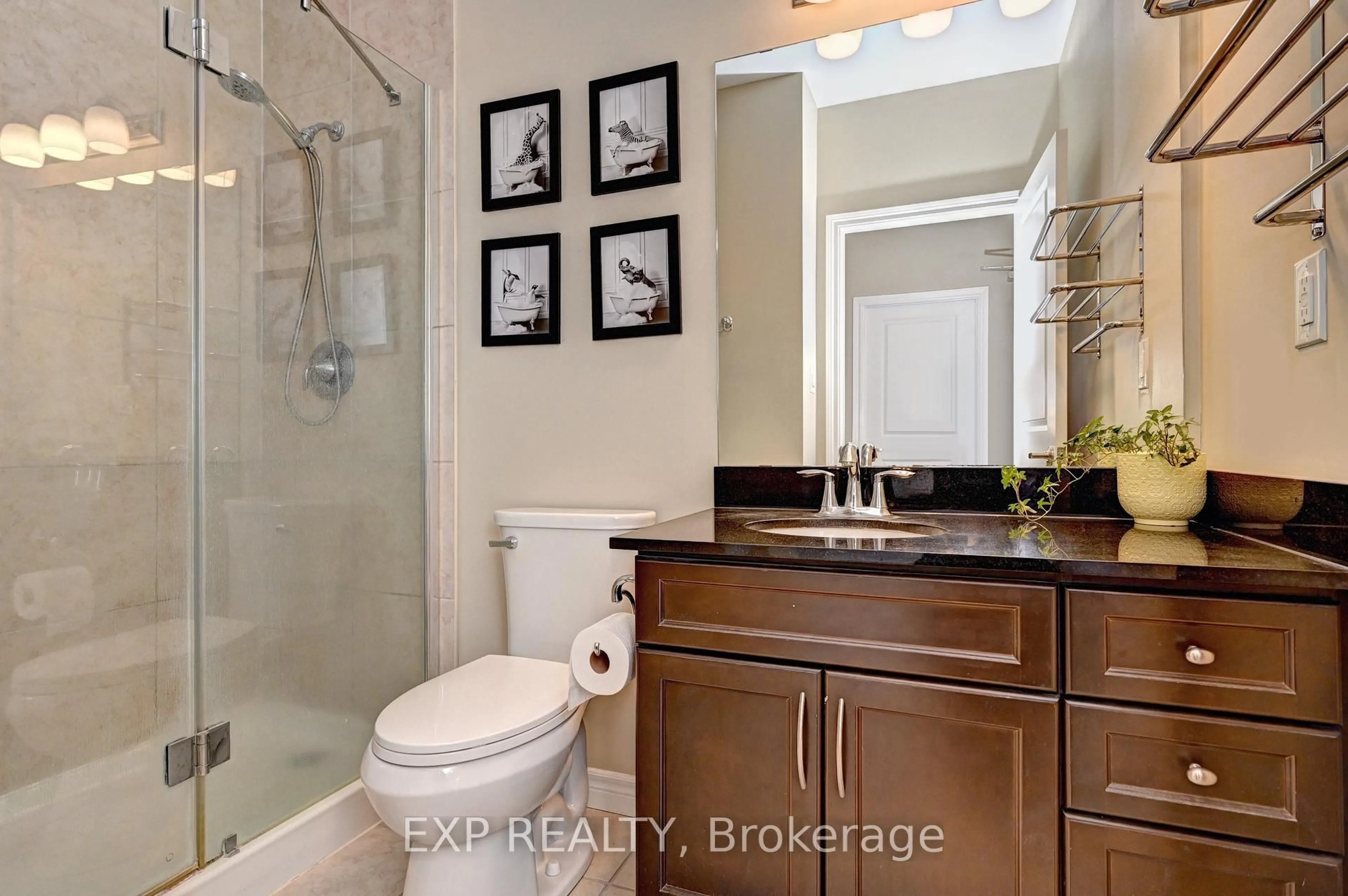 Standard bathroom, ceramic/tile floor for 539 Belmont Ave #1104, Kitchener Ontario N2M 0A2
