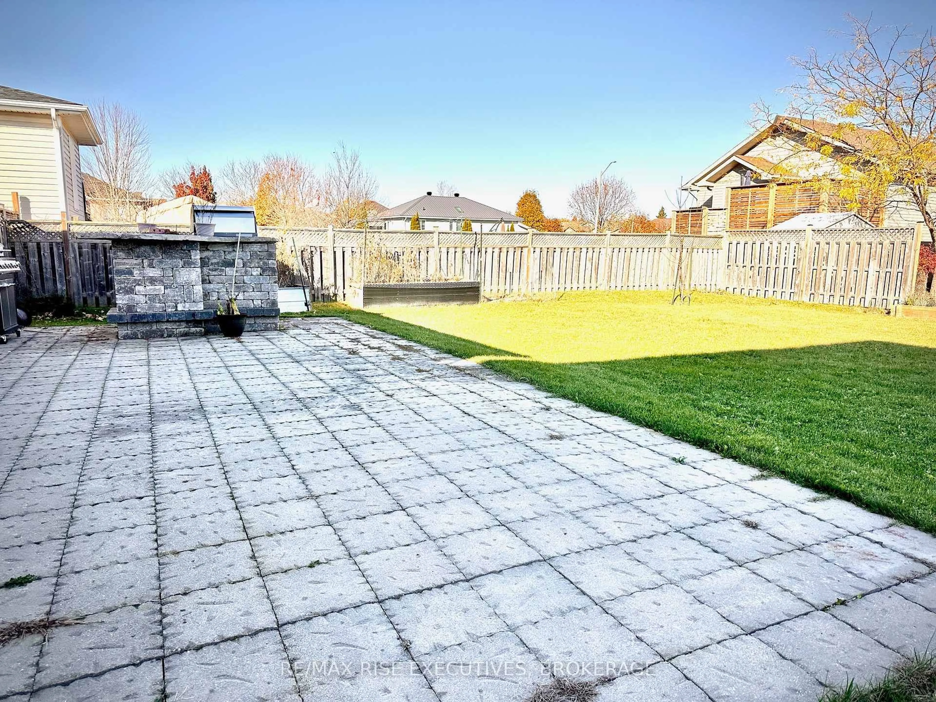 Patio, street for 123 MACDOUGALL Dr, Loyalist Ontario K7N 0A2