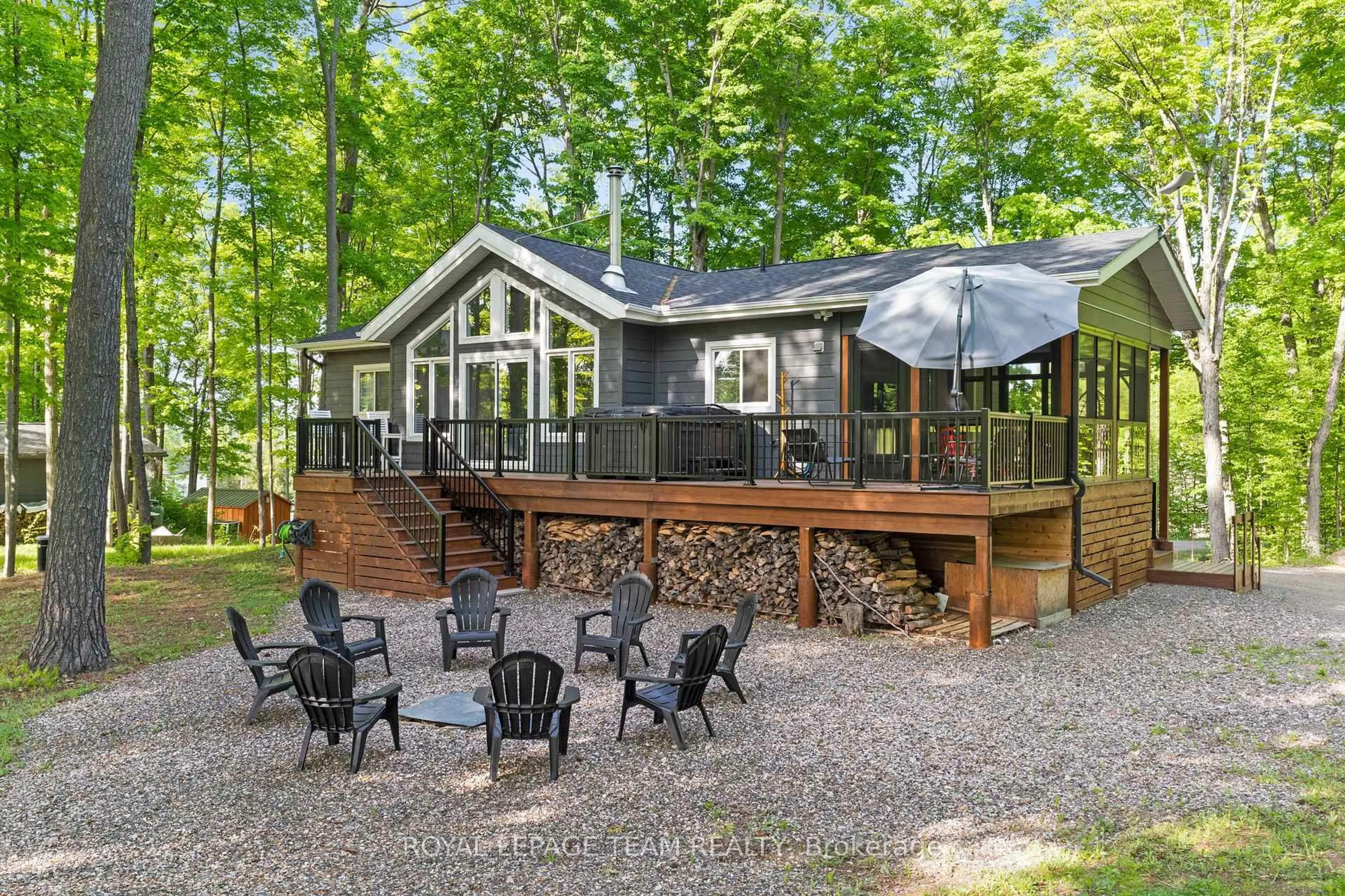 Patio, water/lake/river/ocean view for 31 MORNING FLIGHT Crt, Calabogie Ontario K0J 1H0