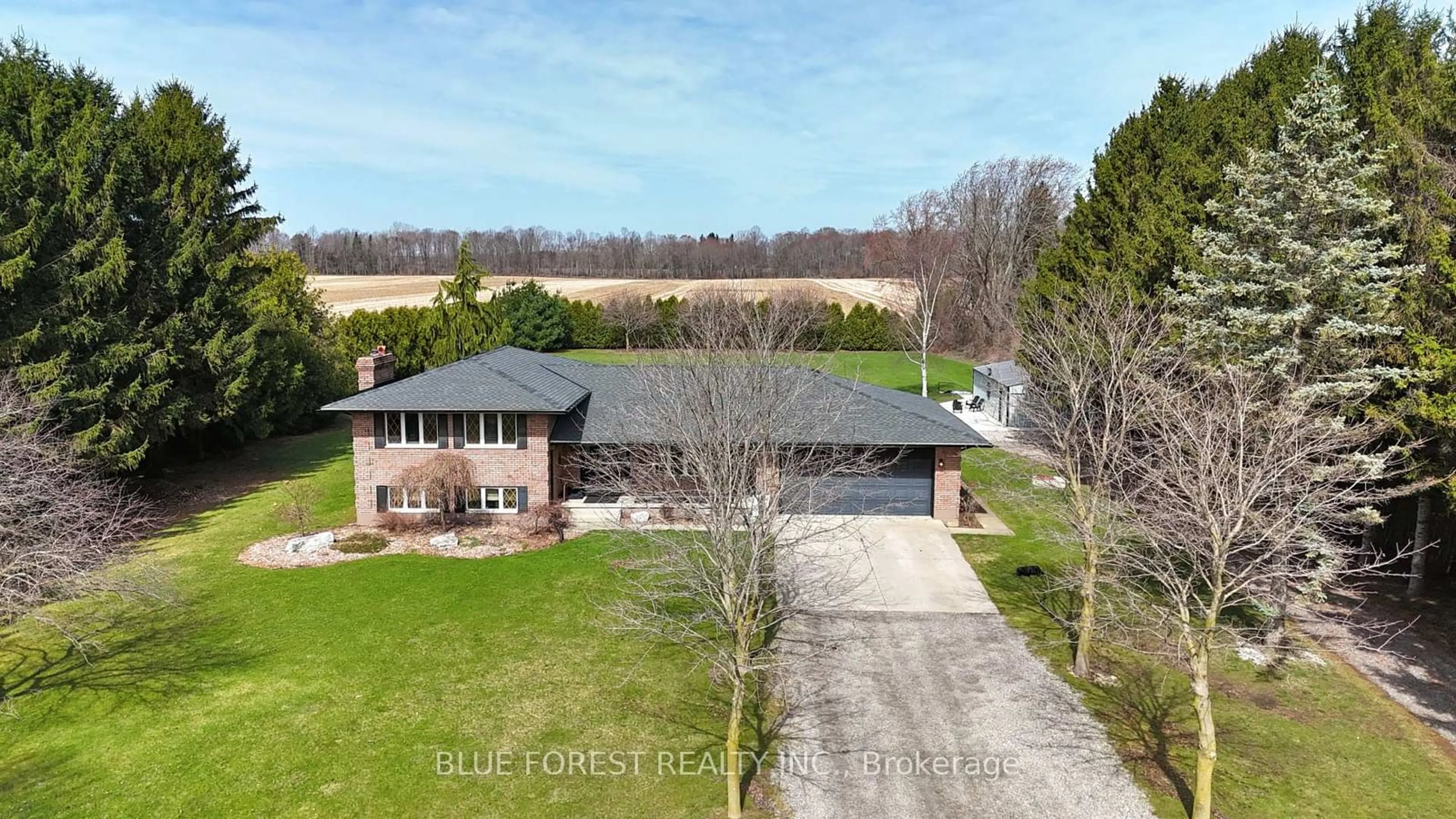 A pic from outside/outdoor area/front of a property/back of a property/a pic from drone, unknown for 22832 Thomson Line, West Elgin Ontario N0L 2C0