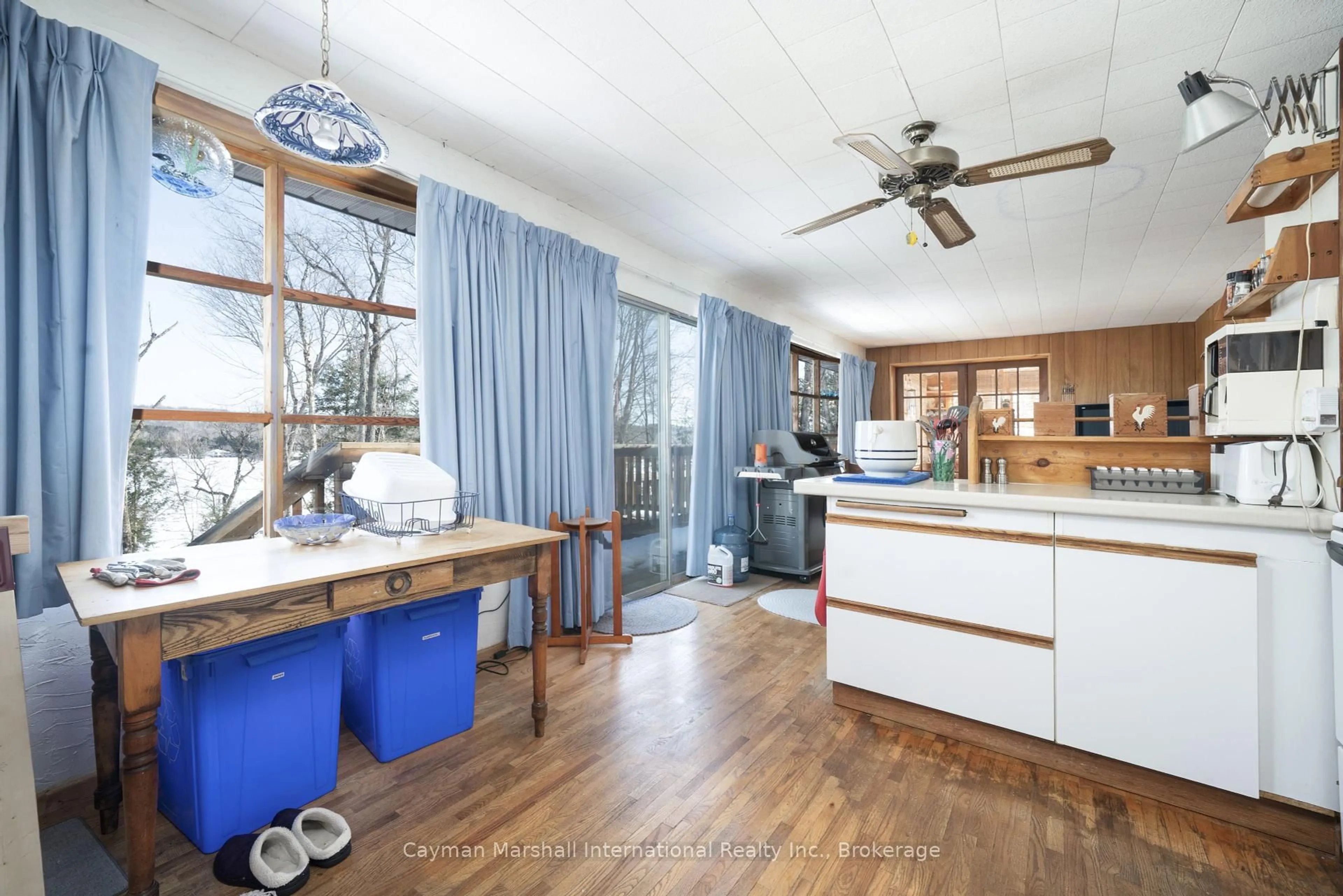 Open concept kitchen, unknown for 316 North Dr, Huntsville Ontario P1H 2J2