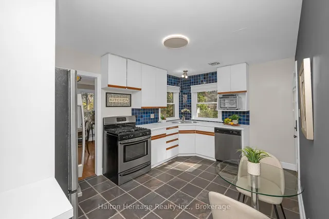 Additional property image - 1386 Centre Rd