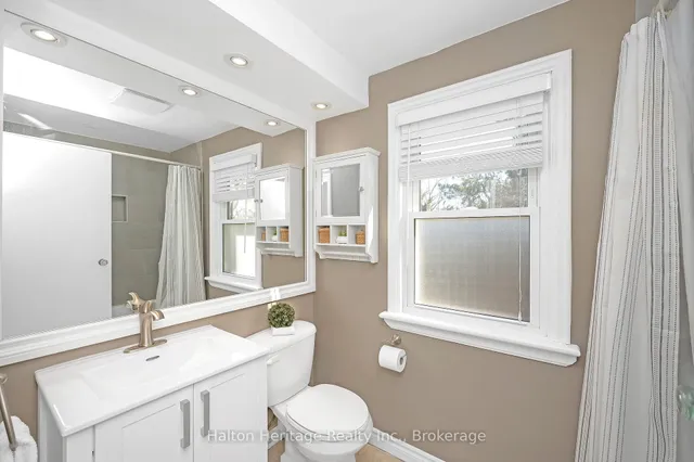 Additional property image - 1386 Centre Rd