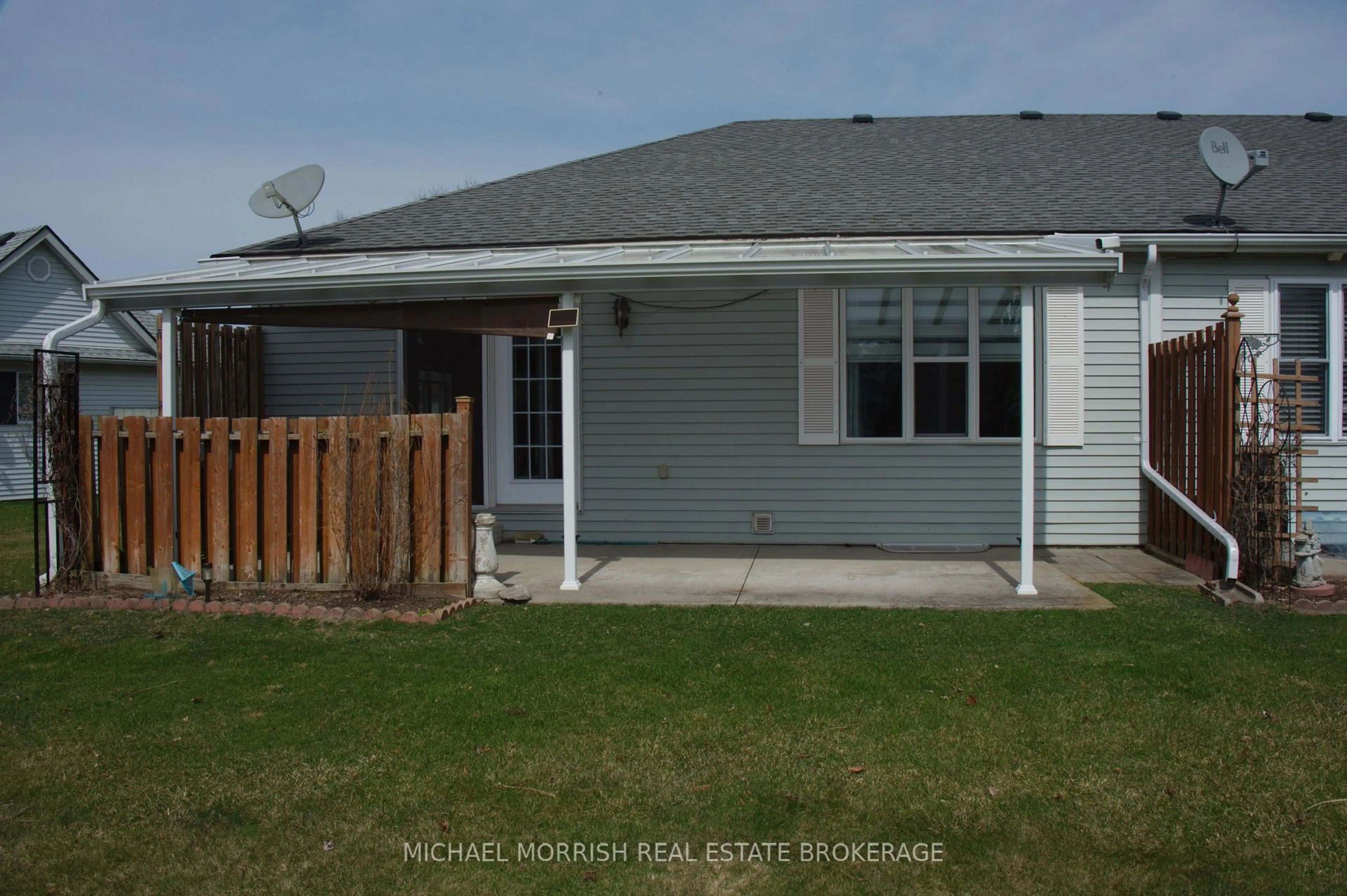 Home with vinyl exterior material, street for 36 Jackson Crt, Tillsonburg Ontario N4G 5R3