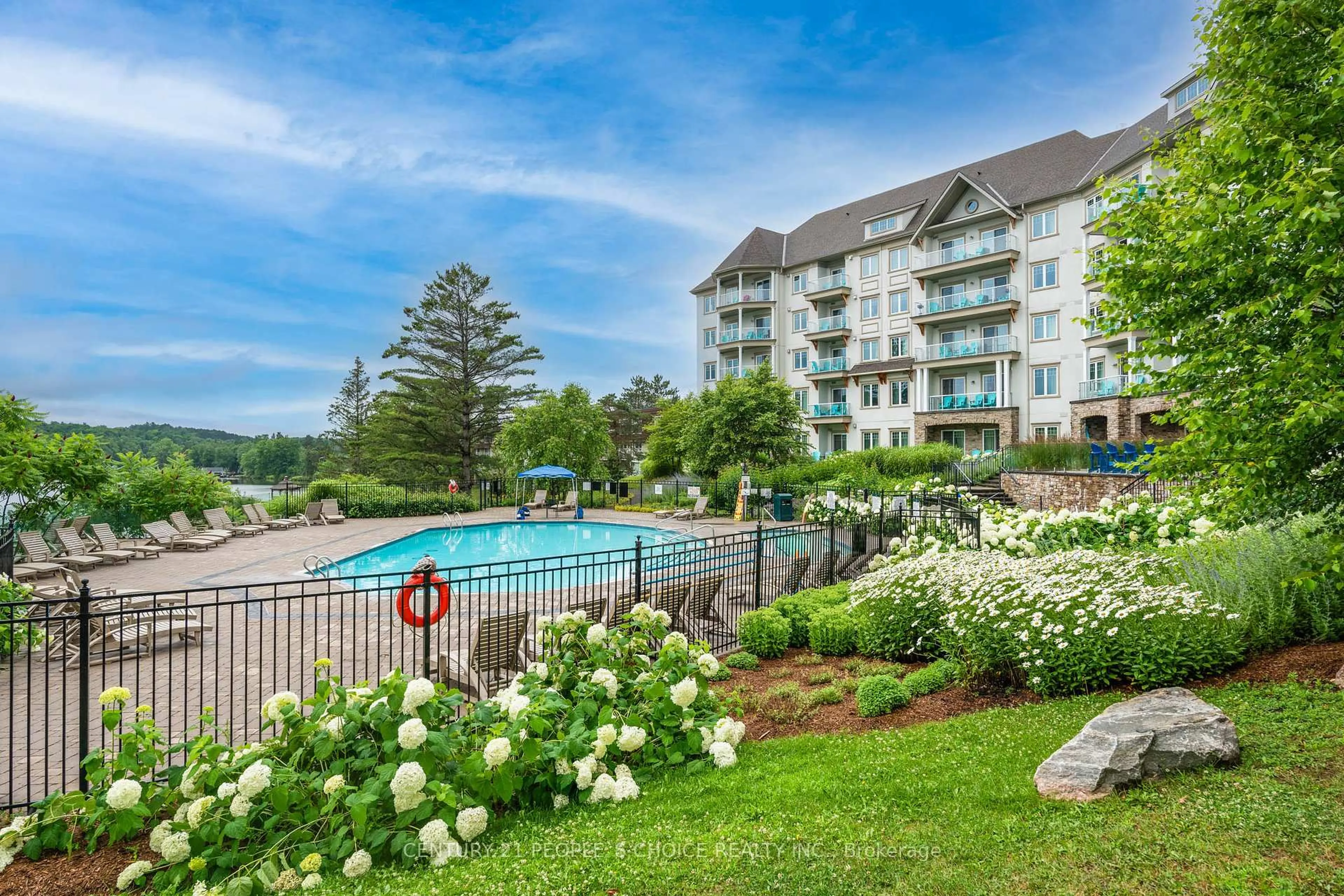 Pool for 25 Pen Lake Point Rd #409, Huntsville Ontario P1H 1A9