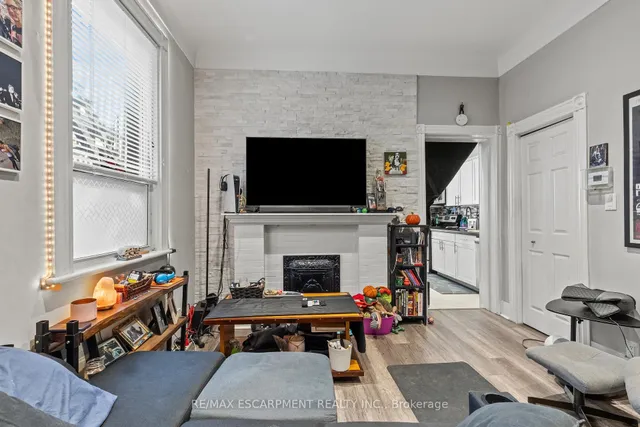 Additional property image - 181 West Ave