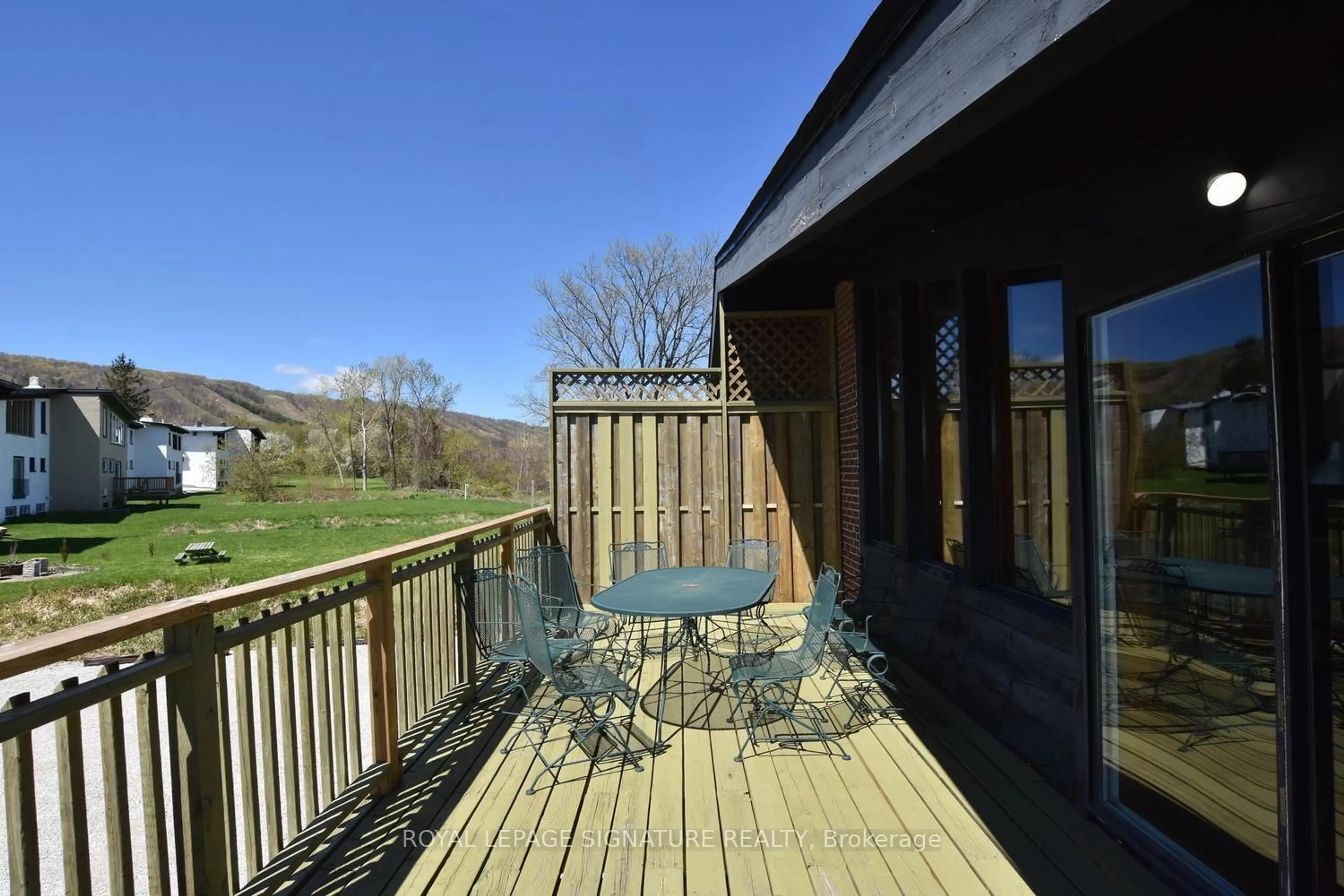 Patio, unknown for 163 Tyrolean Lane, Blue Mountains Ontario L9Y 3Z2
