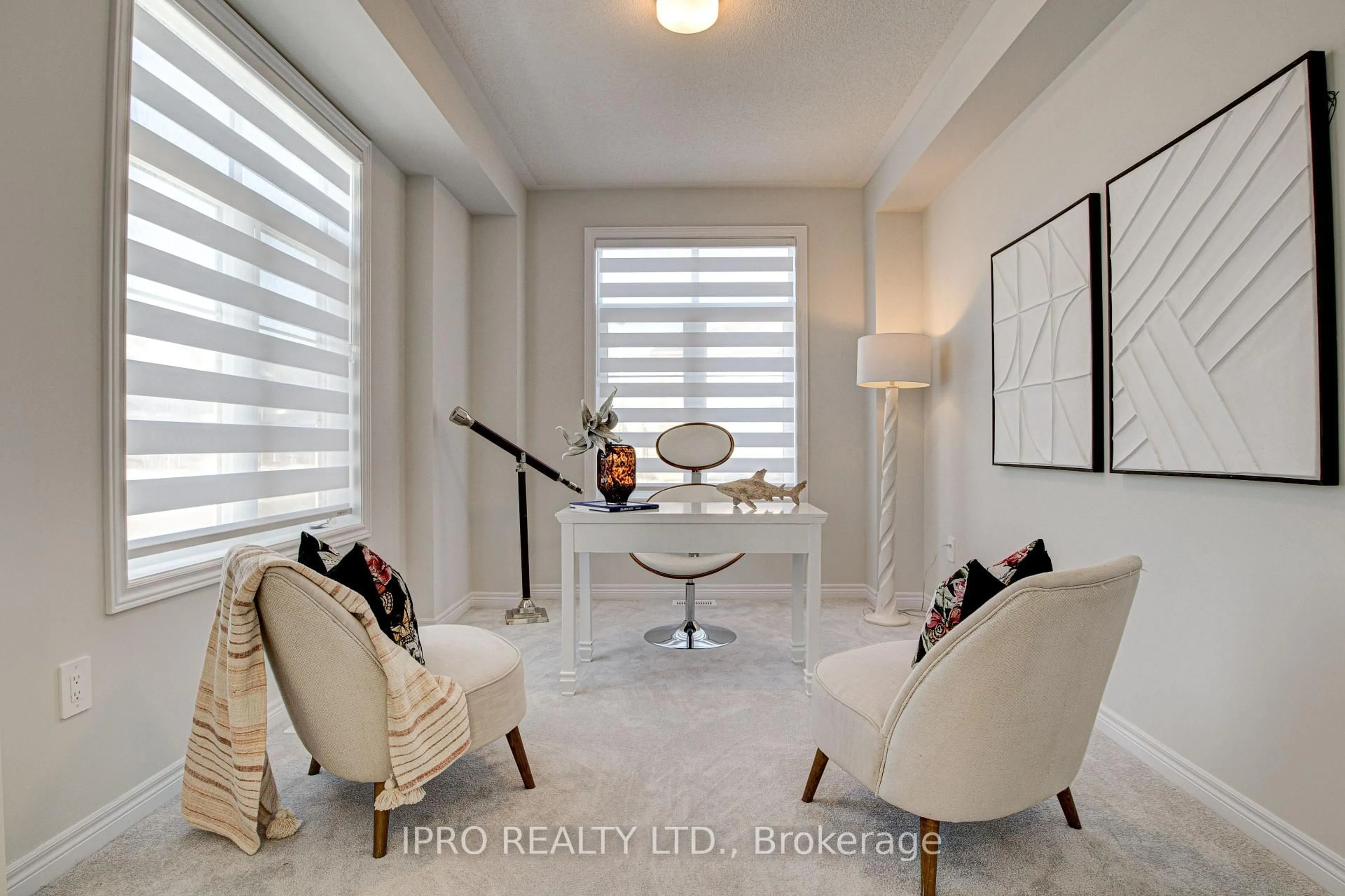 Indoor entryway for 90 Spicer St, Centre Wellington Ontario N1M 0H7