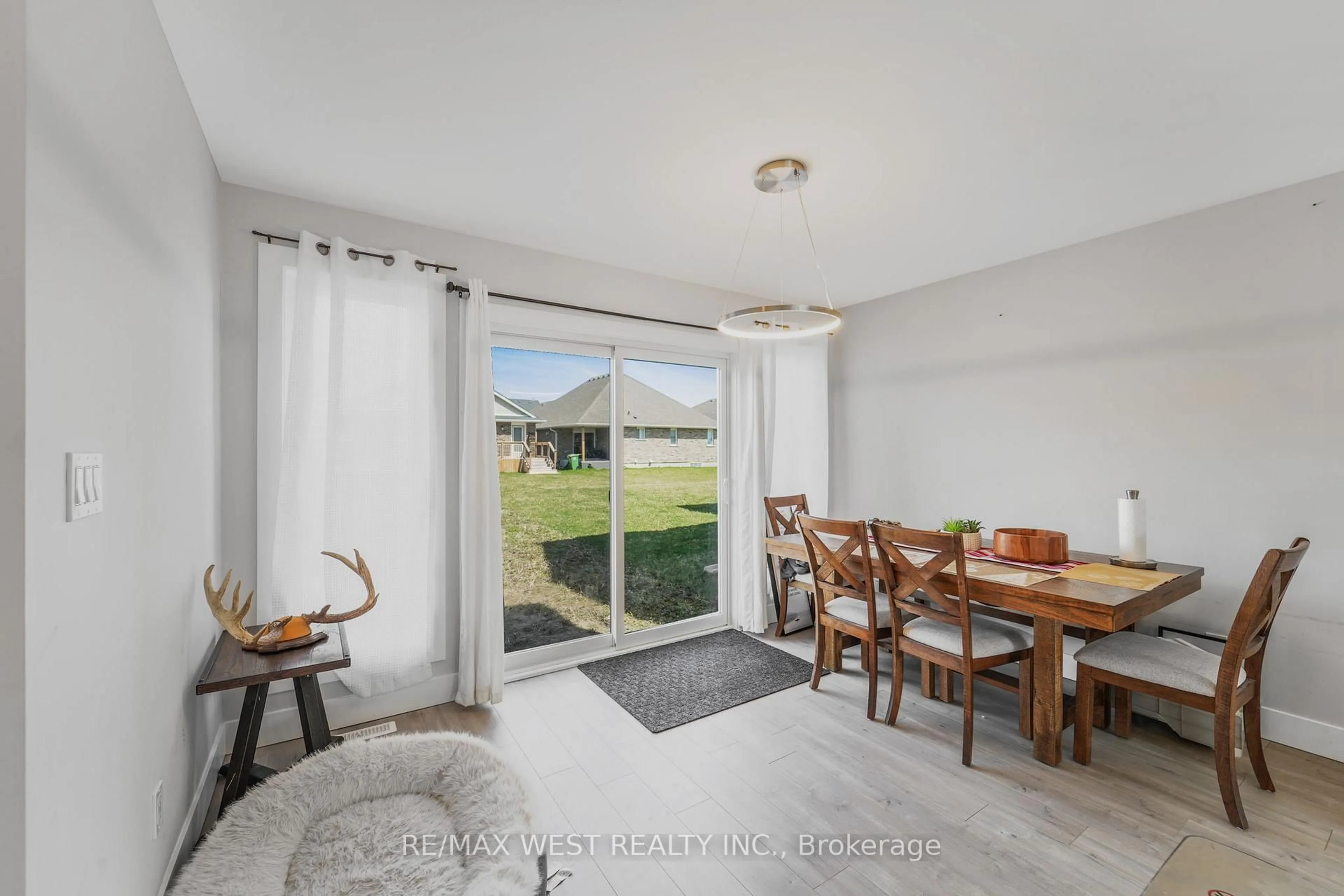 Dining room, unknown for 85 Acorn Tr, St. Thomas Ontario N5R 0L8