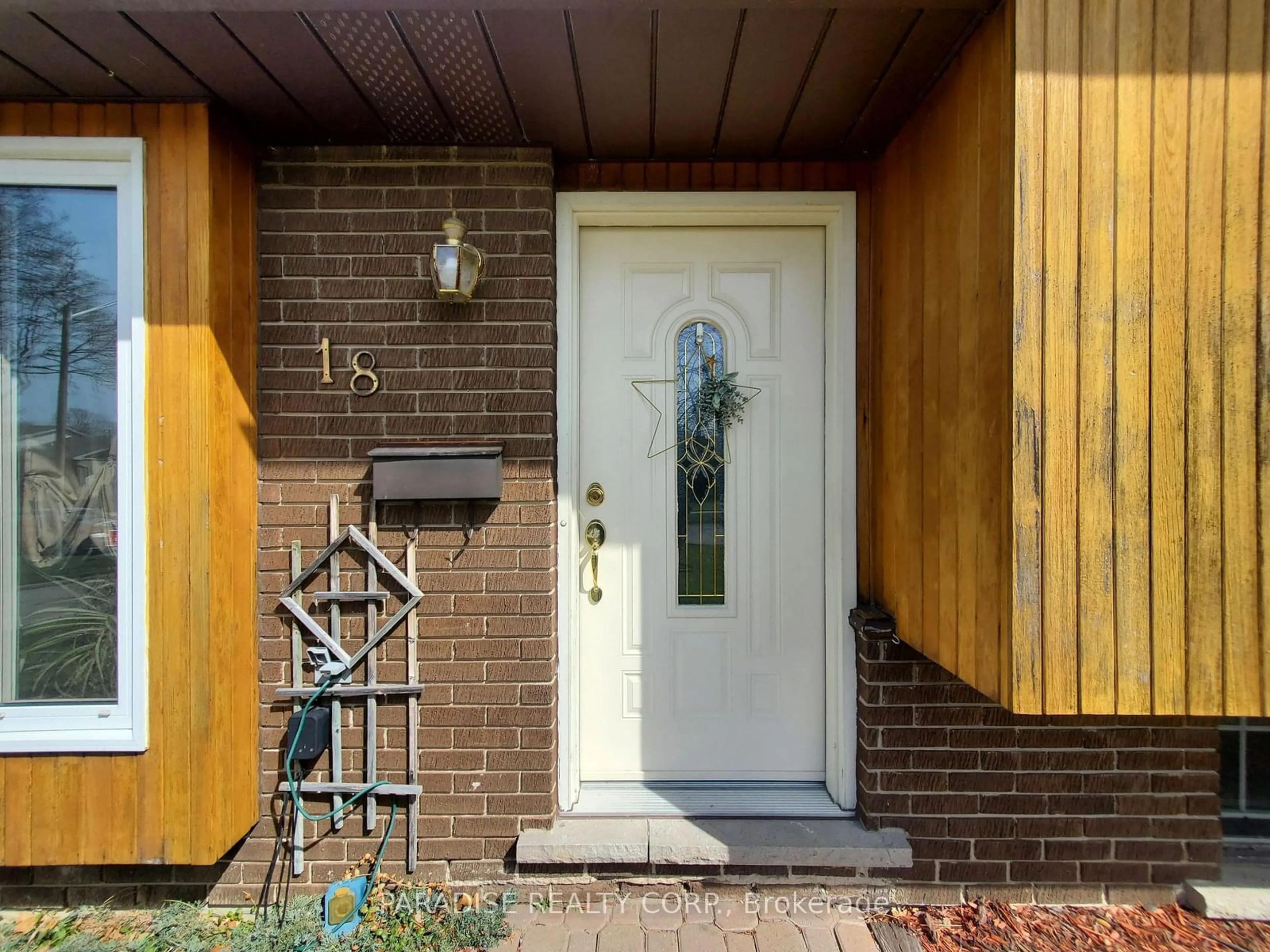 Unknown for 18 Willcher Dr, St. Catharines Ontario L2M 7C8