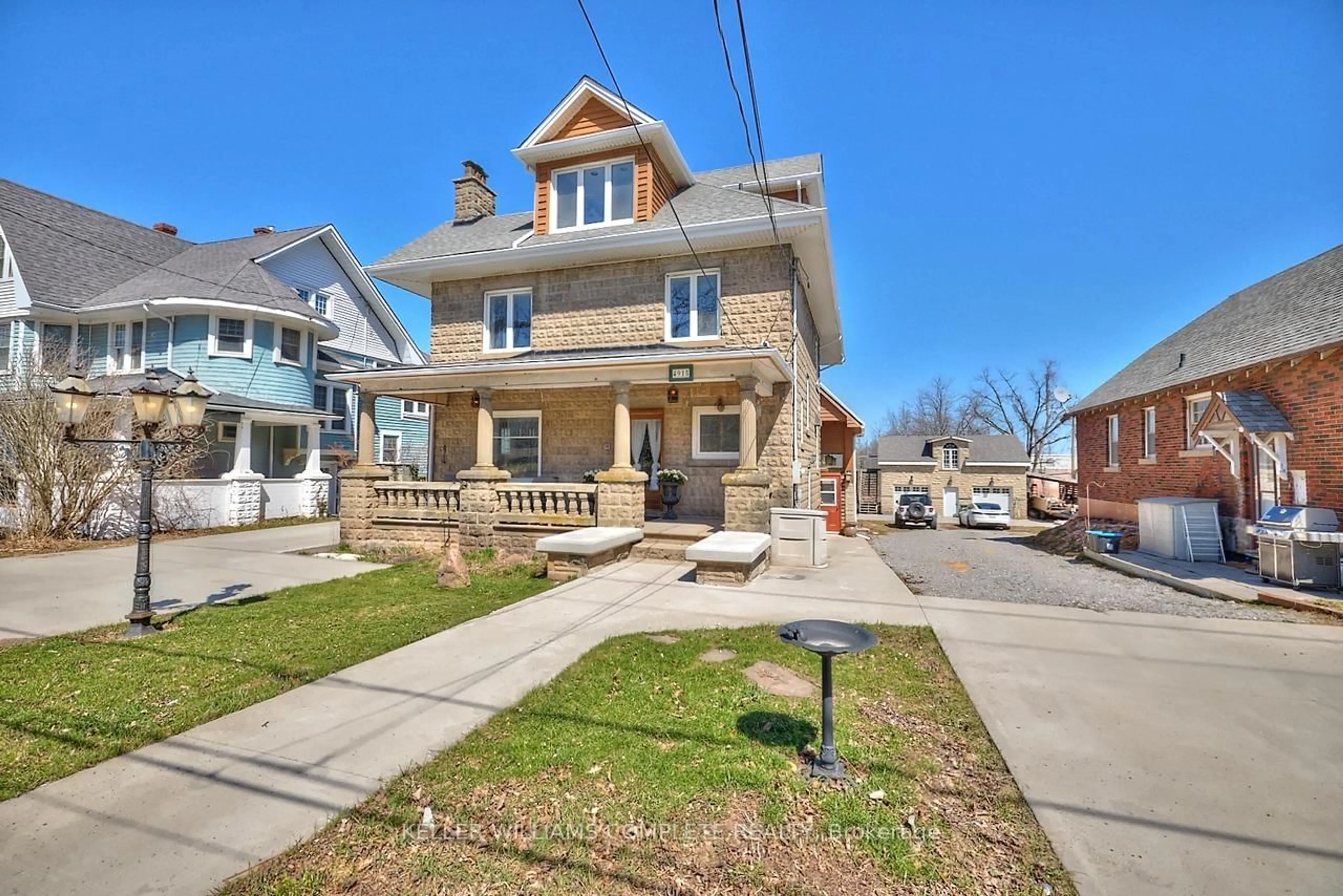 Home with brick exterior material, street for 4915 KING St, Lincoln Ontario L0R 1B0