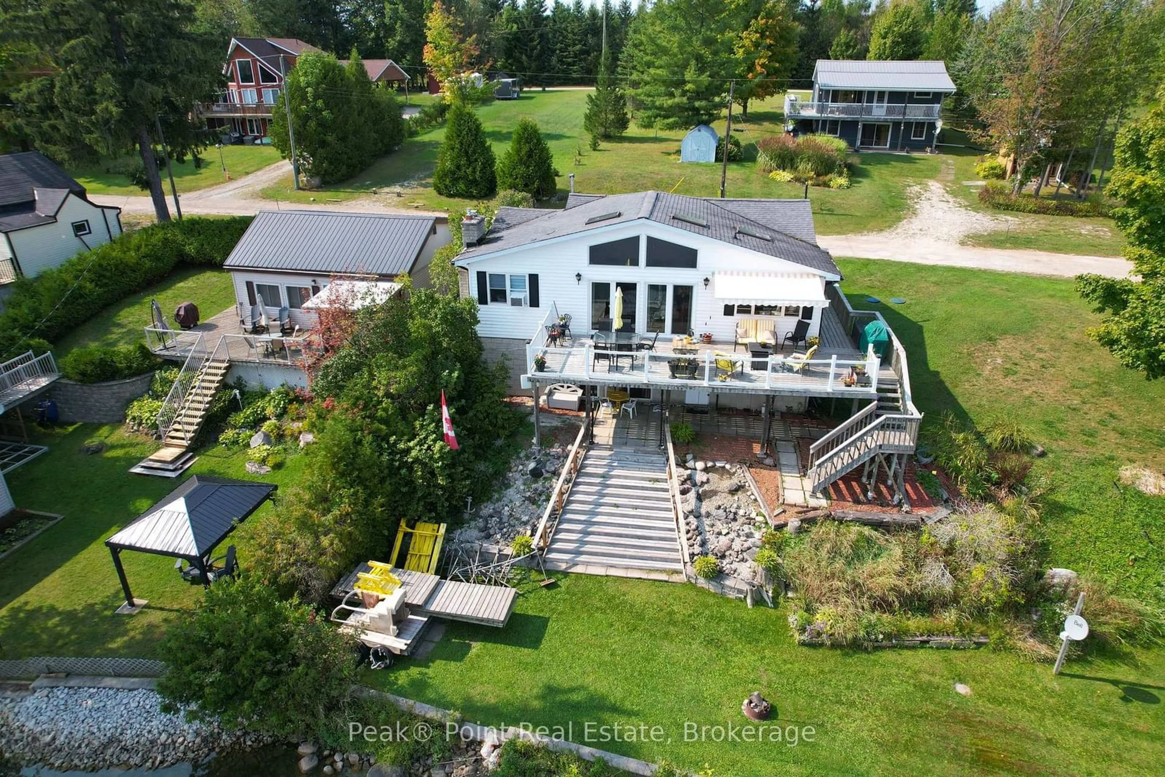 A pic from outside/outdoor area/front of a property/back of a property/a pic from drone, unknown for 34 Islandview Dr, South Bruce Peninsula Ontario N0H 1A0