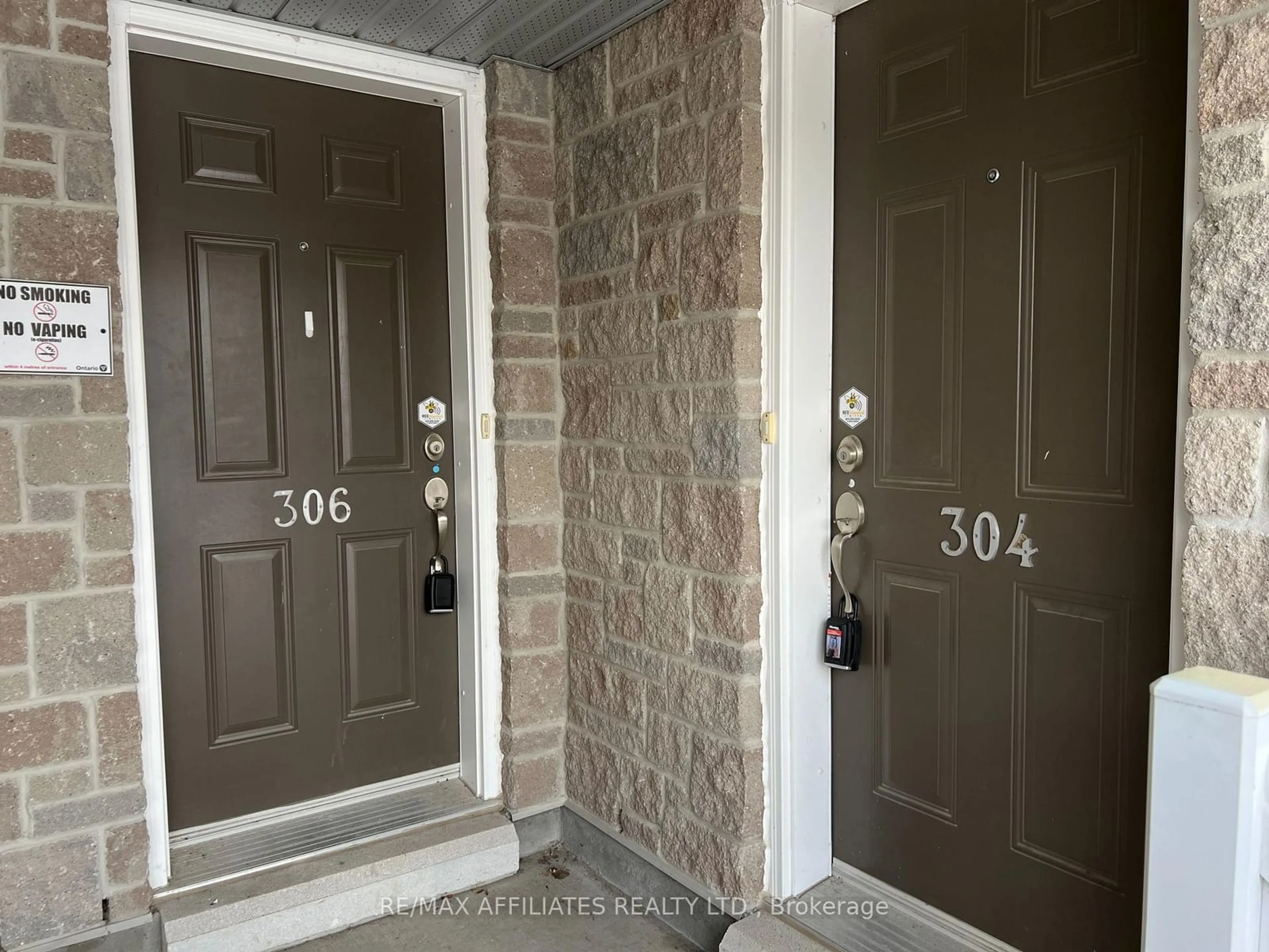 Indoor entryway for 304 Fir Lane, North Grenville Ontario K0G 1J0