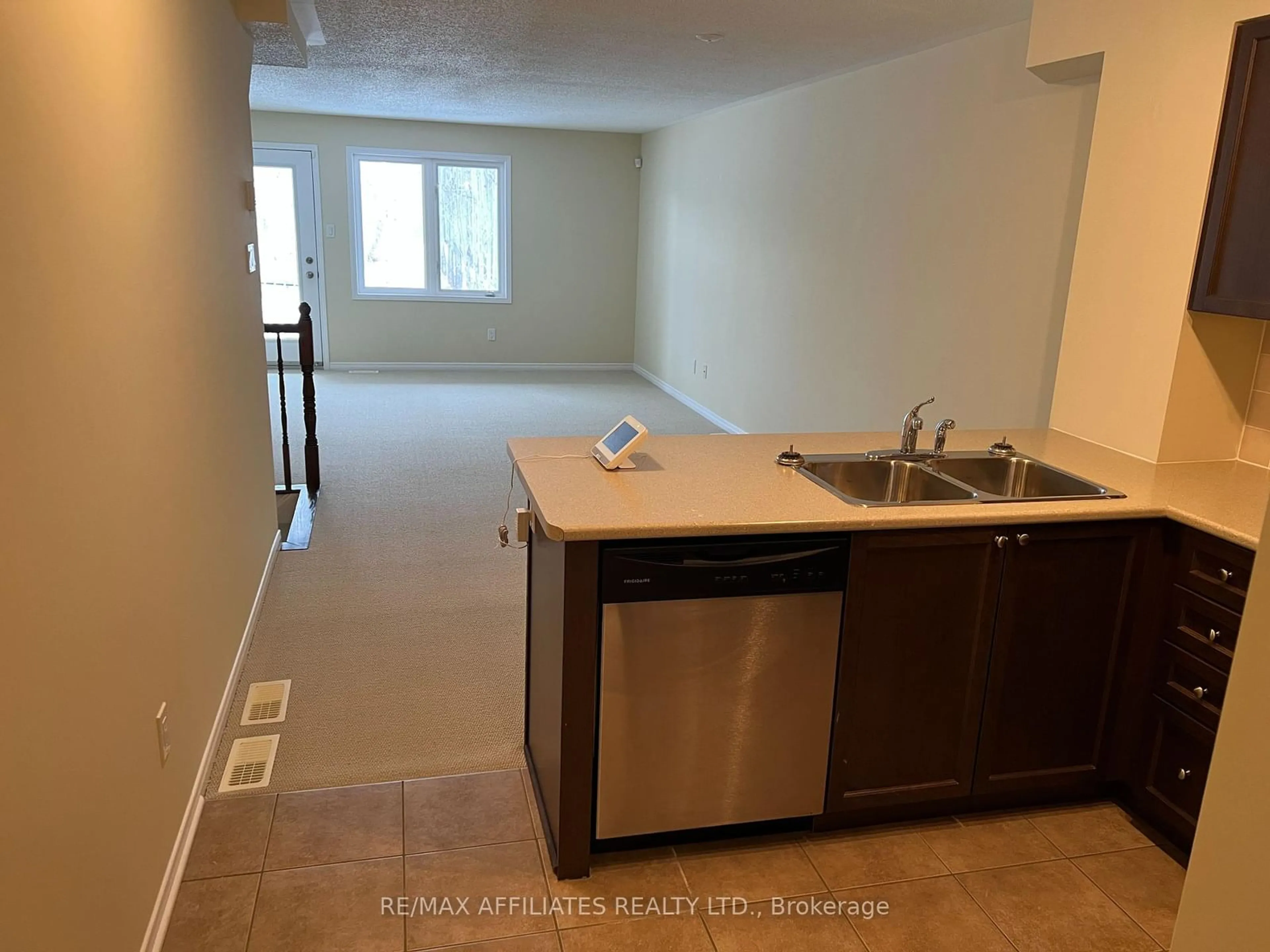 Standard kitchen, unknown for 304 Fir Lane, North Grenville Ontario K0G 1J0
