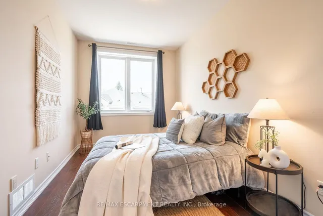 Additional property image - 95 Wilson St Unit 212