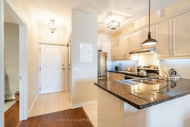 Additional property image - 95 Wilson St Unit 212