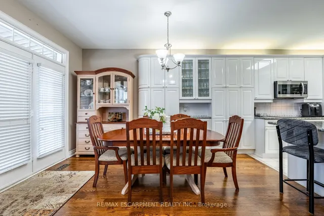 Additional property image - 18 Bellstone Lane