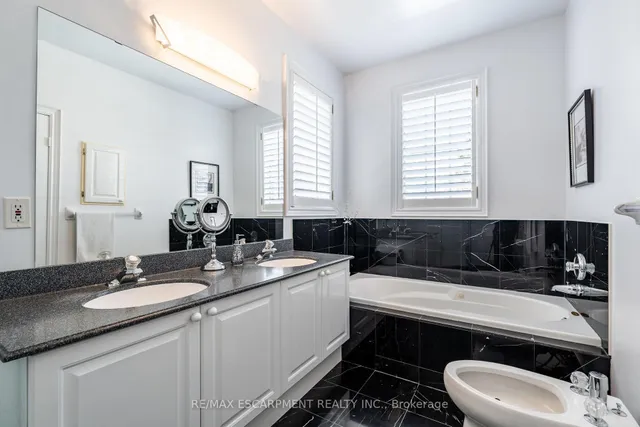 Additional property image - 18 Bellstone Lane