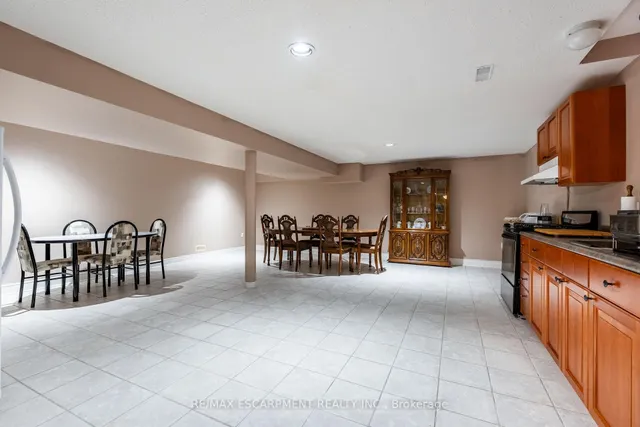 Additional property image - 18 Bellstone Lane