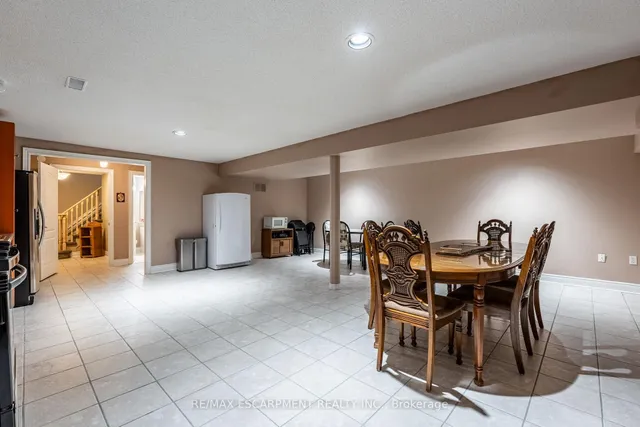 Additional property image - 18 Bellstone Lane