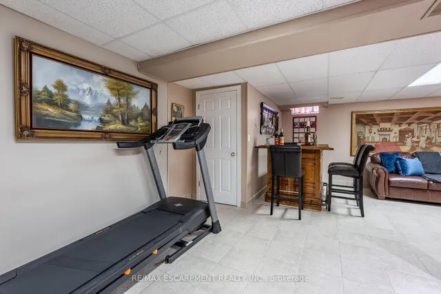 Additional property image - 18 Bellstone Lane