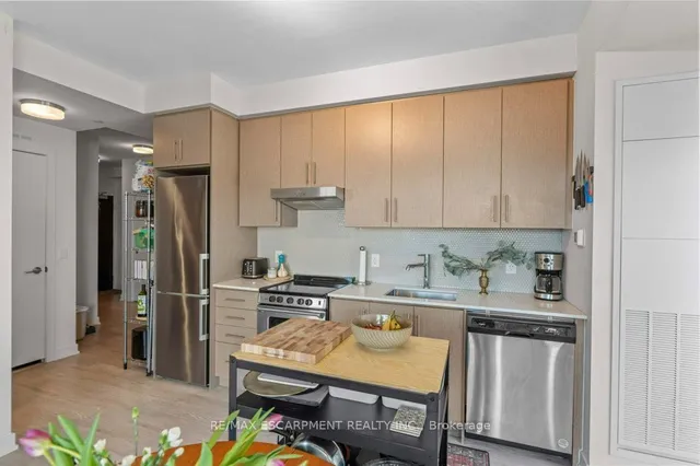 Additional property image - 212 King William St Unit 415