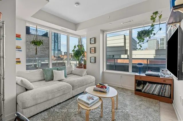 Additional property image - 212 King William St Unit 415