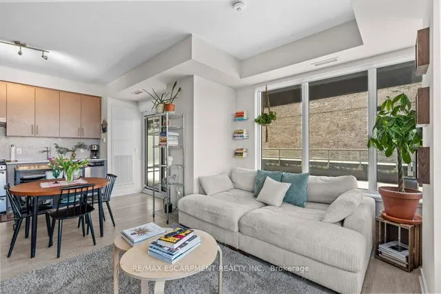 Additional property image - 212 King William St Unit 415