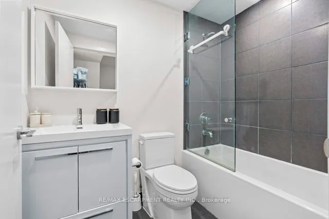 Additional property image - 212 King William St Unit 415
