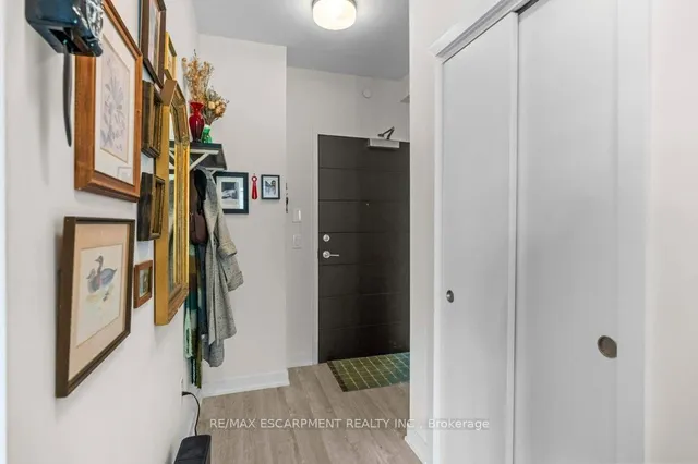 Additional property image - 212 King William St Unit 415