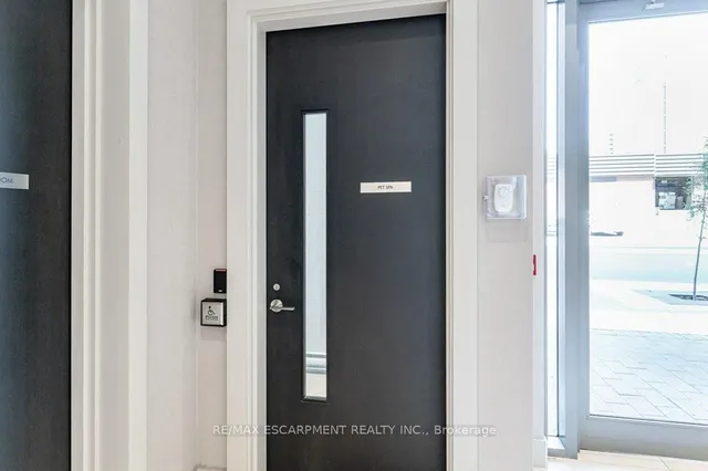 Additional property image - 212 King William St Unit 415