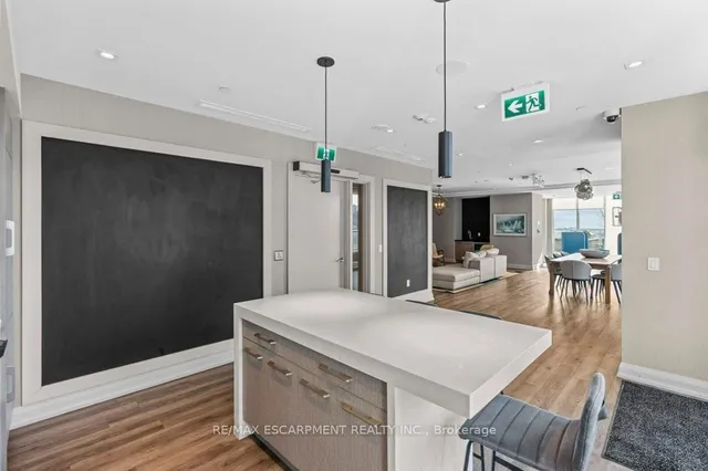 Additional property image - 212 King William St Unit 415