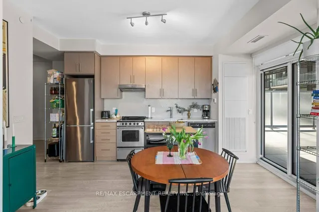 Additional property image - 212 King William St Unit 415