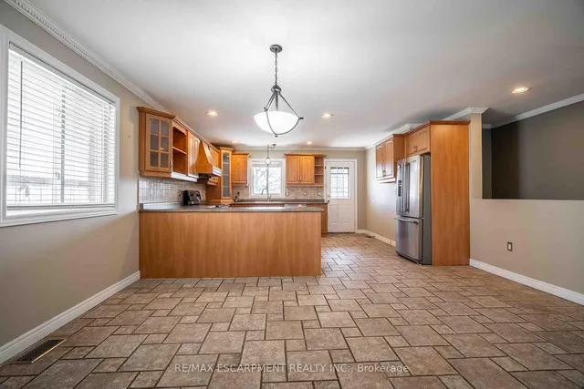 Additional property image - 6 Blackburn Lane
