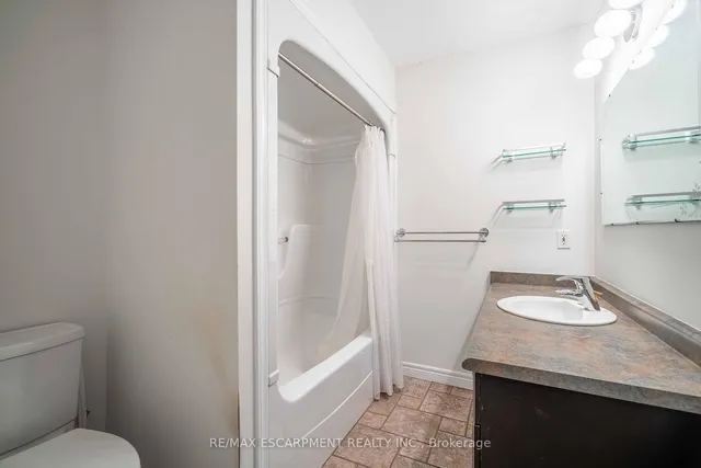 Additional property image - 6 Blackburn Lane