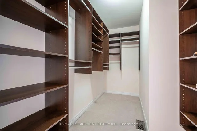 Additional property image - 6 Blackburn Lane