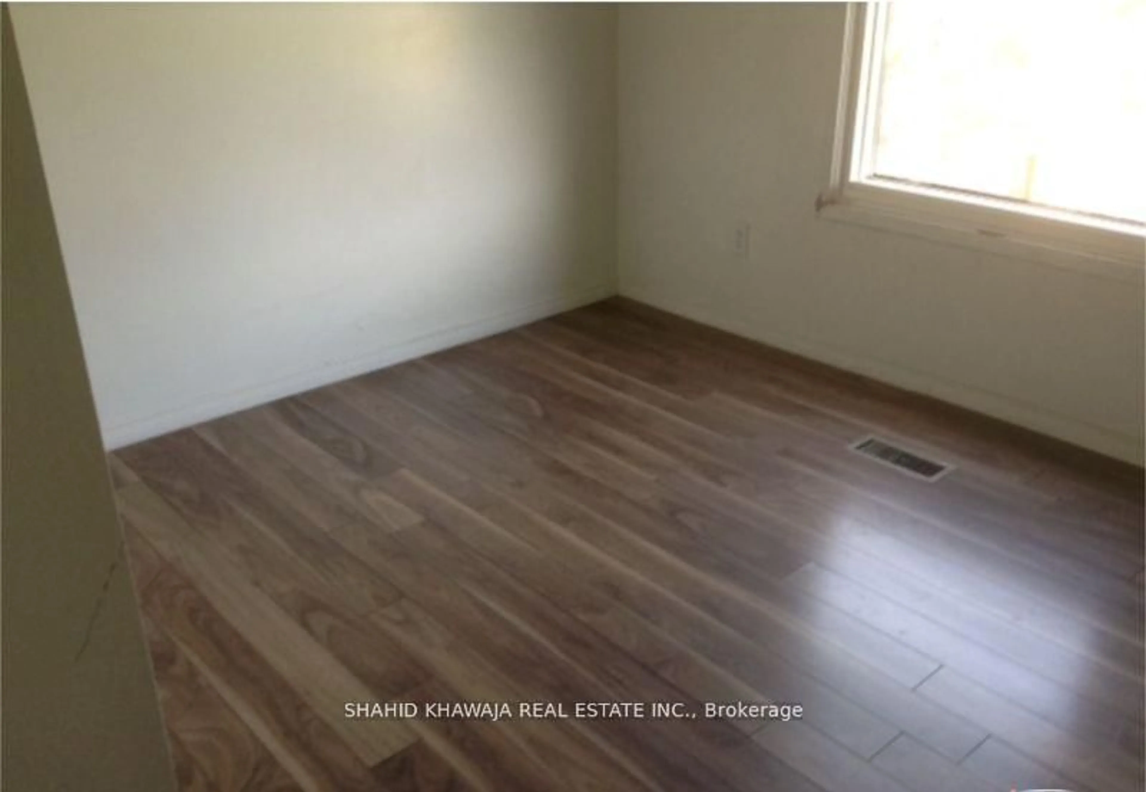 A pic of a room for 143 JANEFIELD AVE N/A #9, Guelph Ontario N1G 2L4