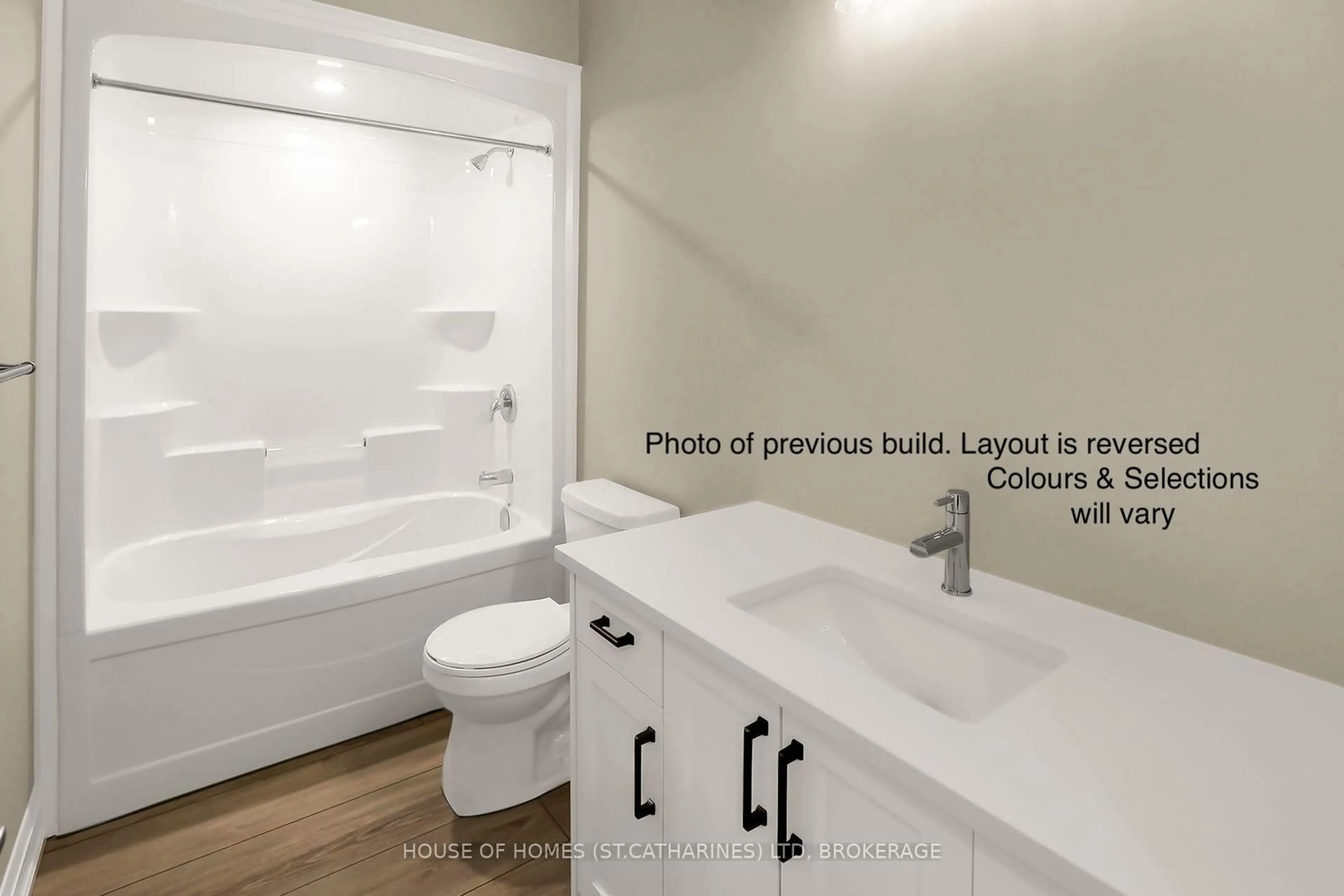 Standard bathroom, ceramic/tile floor for 4104 VILLAGE CREEK Dr, Fort Erie Ontario L0S 1S0